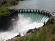Seli’š Ksanka Qlispe’ Dam with water rushing through 